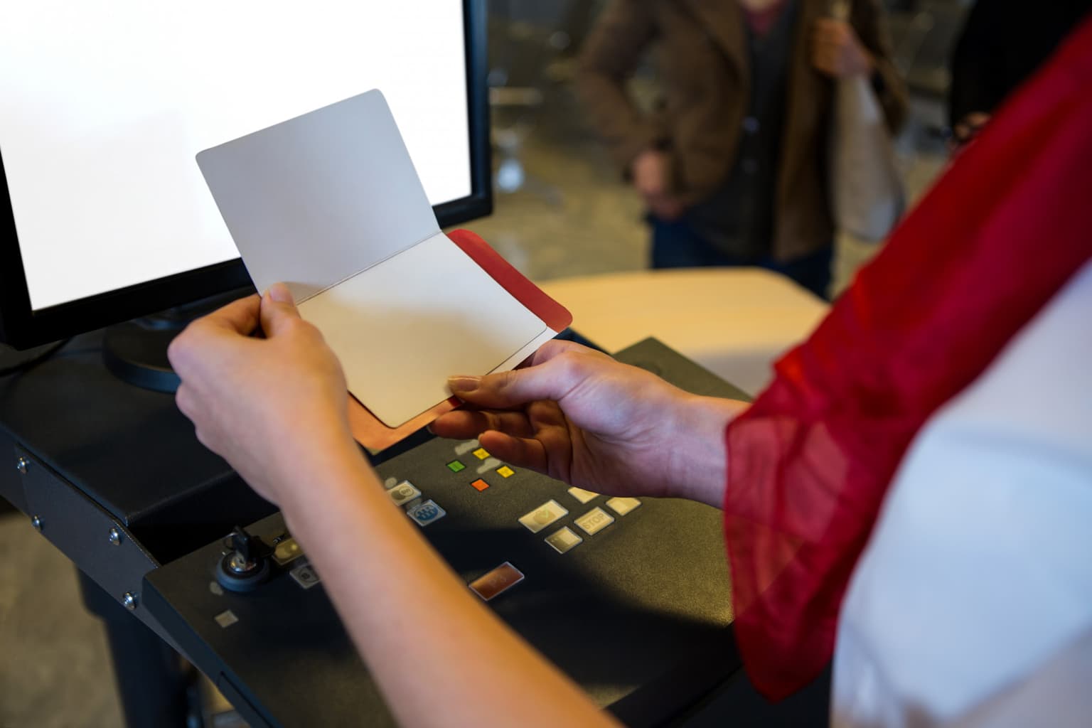 How Serialized QR Codes Are Printed on Product Packaging